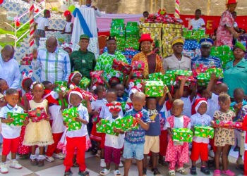 Arbre de Noël 2025 à Raviart: Patricia Ahoussou fait parler son cœur