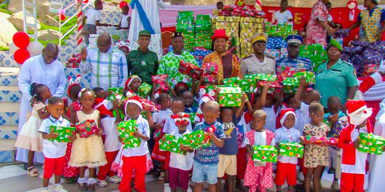 Arbre de Noël 2025 à Raviart: Patricia Ahoussou fait parler son cœur