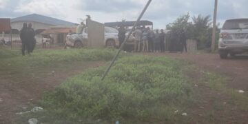 Législatives à Goudouko–Niambézaria / Tensions le jour du vote : le véhicule du candidat Sam Wakouboué saccagé