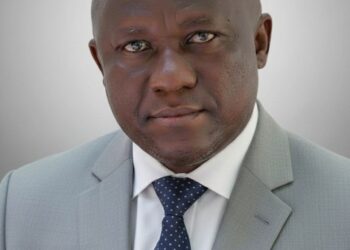 Nécrologie : La haute administration ivoirienne pleure Assa Khoissy Bachelard, frère aîné du journaliste Alvor Assa