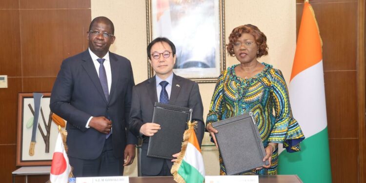 « Projet d&rsquo;amélioration des équipements d&rsquo;entretien routier dans le Grand Abidjan »: La Côte d&rsquo;Ivoire et le Japon échangent des notes