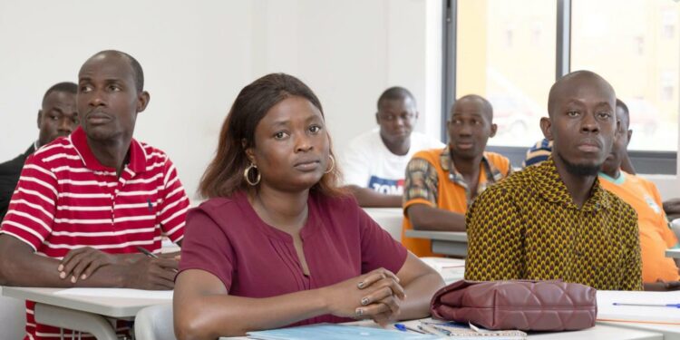 Côte d&rsquo;Ivoire: Démarrage de la formation des 1 800 enseignants contractuels de lycées et collèges recrutés en maths et physique