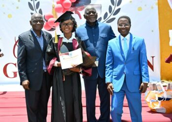 UFR SJAP /« Award des Juristes » : près de 2 000 étudiants de Licence de Droit reçoivent leurs diplômes 