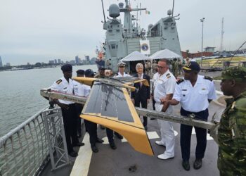 Coopération maritime : Un  navire de guerre espagnol fait escale à Abidjan