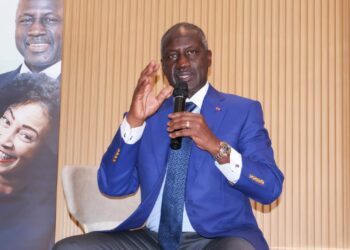 Adama Bictogo aux jeunes de Yopougon: « L’avenir appartient à ceux qui osent…»