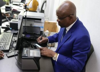 Un centre d’enrôlement à la carte nationale d’identité ivoirienne ouvert à Madrid