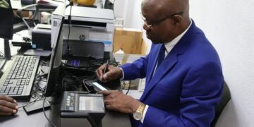 Un centre d’enrôlement à la carte nationale d’identité ivoirienne ouvert à Madrid