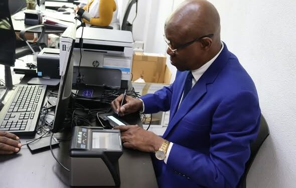 Un centre d’enrôlement à la carte nationale d’identité ivoirienne ouvert à Madrid
