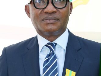 Décoration/CEI : Kigbafori Inza Koné fait chevalier dans l’Ordre du mérite ivoirien