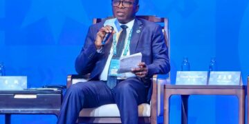Le Ministre Paulin Claude DANHO, Vice-Gouverneur du District Autonome d’Abidjan à la cérémonie d’ouverture de la 10e édition du Salon Chine-Afrique sur la promotion des partenariats entre villes et ports au Centre de conférences internationales de Ningbo en Chine