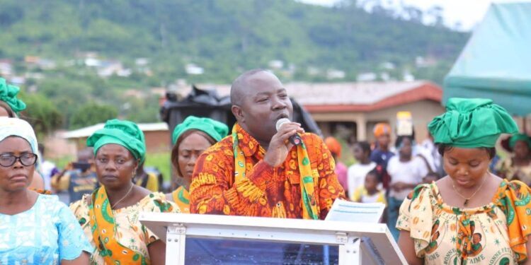 Fête des mères à Hiré-Village: Nixon Bado comble de nombreuses femmes