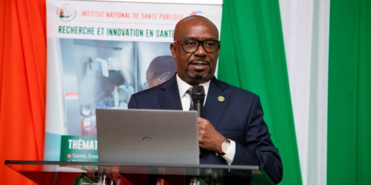 5e Congrès de santé publique: Dr Mamadou Diarrassouba appelle à bâtir des systèmes de santé résilients