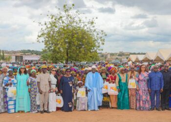 Région du Poro/Fête des mères : Fidèle Sarassoro met à l’honneur et en mission 2400 femmes des chefs traditionnels