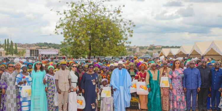 Région du Poro/Fête des mères : Fidèle Sarassoro met à l’honneur et en mission 2400 femmes des chefs traditionnels