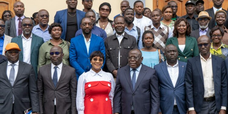 Rénovation de la Maison de la Presse : Marie laure Ngoran reçoit le soutien de Cissé Bacongo