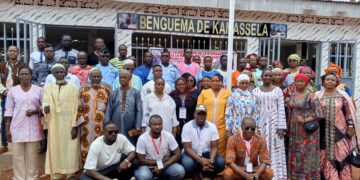 Touba : La police sensibilise la jeunesse de Kamassêla sur les incivilités et les addictions