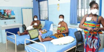 Côte d&rsquo;Ivoire: le taux de survie des prématurés atteint 91 % grâce aux soins kangourou