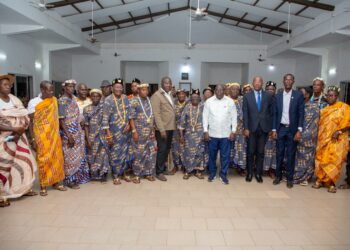 San Pedro: Le Président de l’ACCD-RHDP Amédé Kouakou communie avec la communauté du Centre.