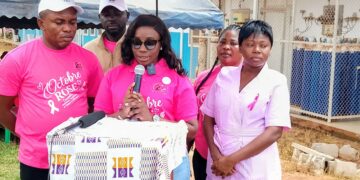 Ouellé/Octobre Rose: L’ONG IALF dépiste plus de 500 femmes. Estelle Kouamé appelle à faire de la prévention un réflexe