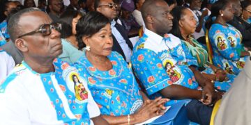 70 ans de la paroisse Sainte Thérèse de Guitry : Alpha Sanogo salue le leadership rassembleur de Patricia Yao