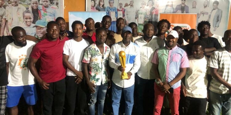 Tournoi de maracana/ Mondialito 2026: Eric Taba célèbre l’équipe victorieuse